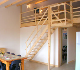 Mezzanine kayu