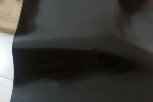 vinyl lantai warna hitam