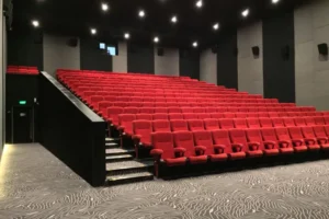 renovasi atap bioskop