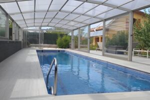 renovasi atap kolam renang indoor